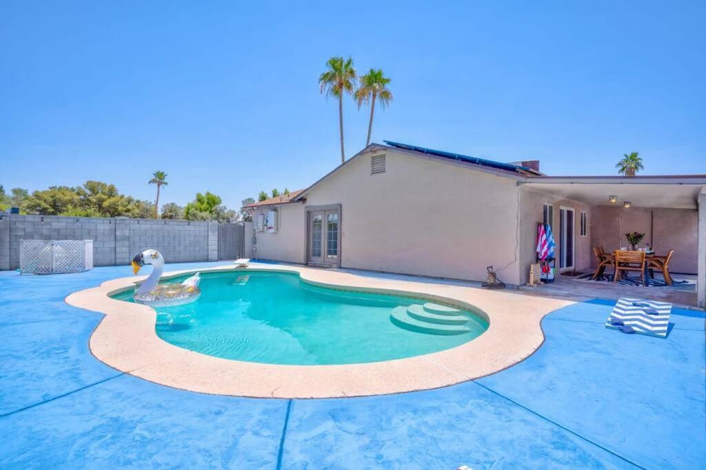 Fab Phx Getaway W/ Pool & Fire Pit Villa Phoenix Exterior photo